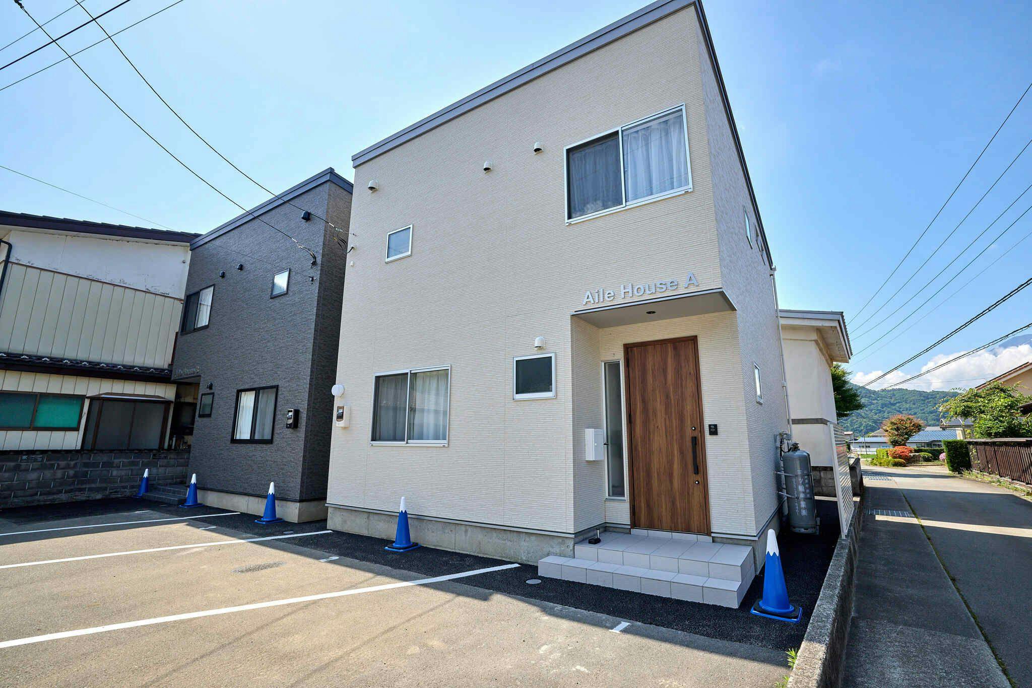 AileHouse A・B