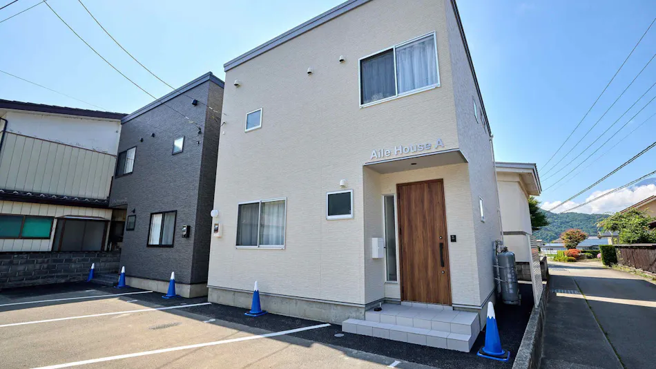 AileHouse A・B