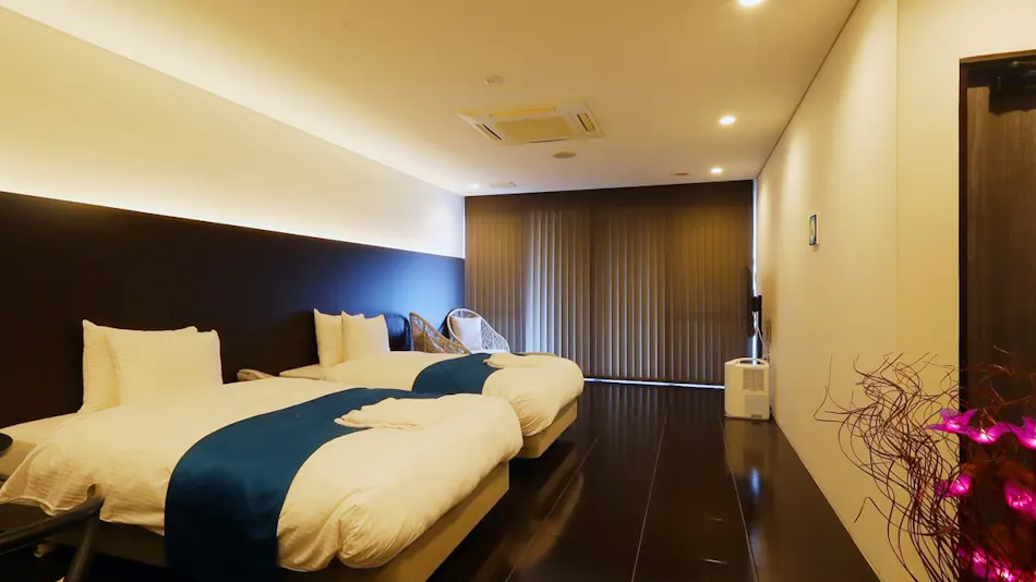 Shinjouji Yomitan Salon