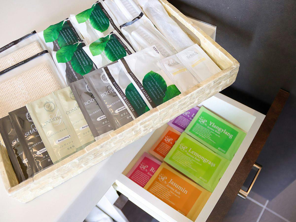 Shinjouji Yomitan Salon