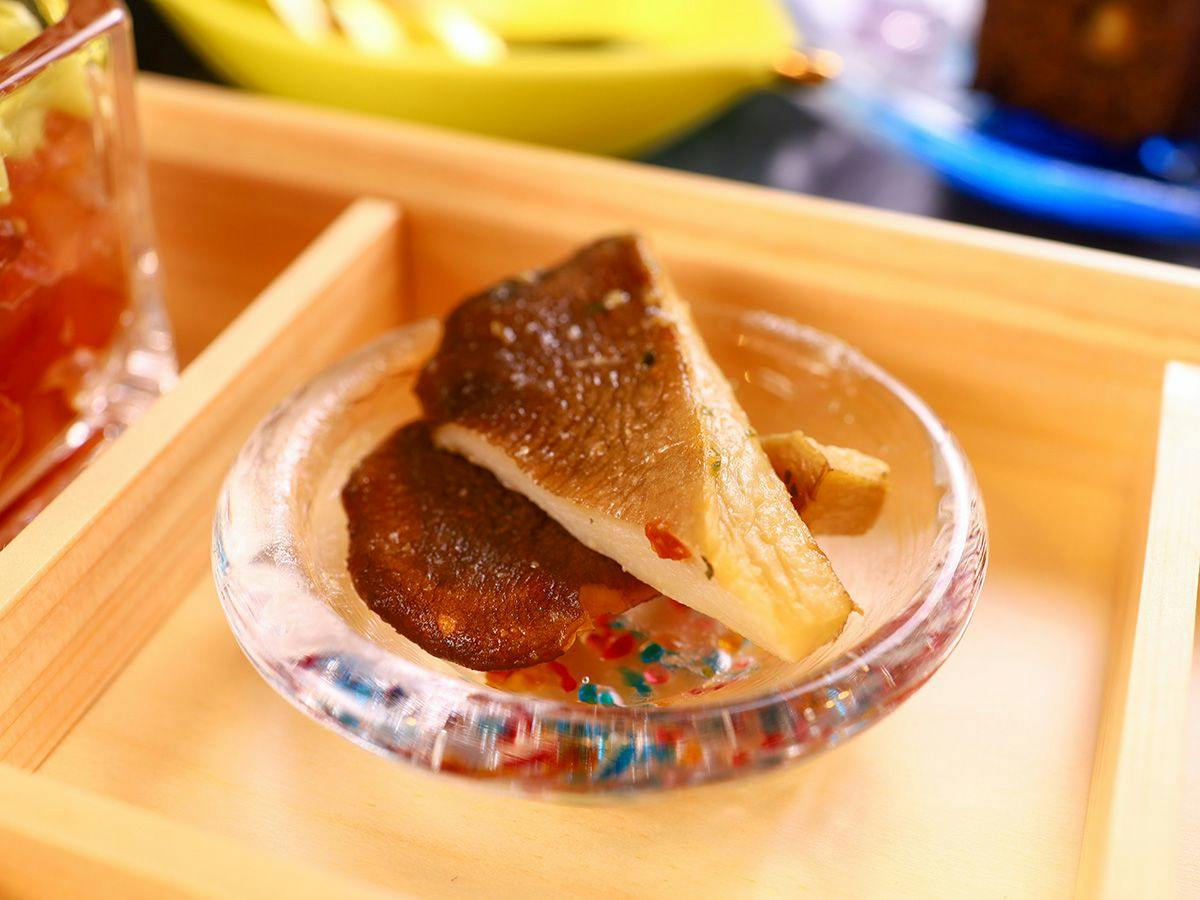 Shinjouji Yomitan Salon