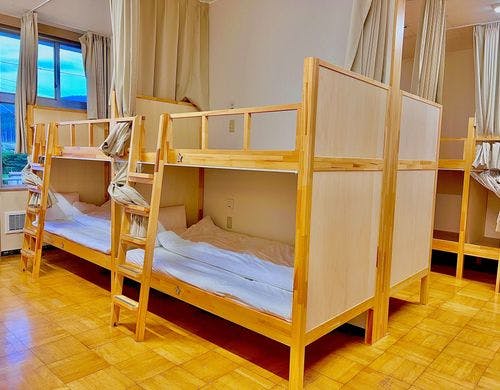 2段ベッド<BR>ベッドにはコンセント照明完備