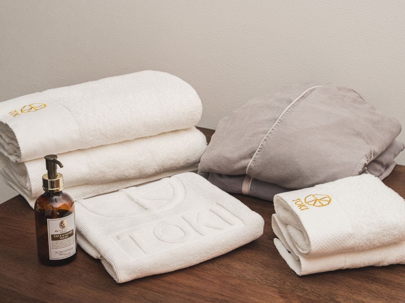 ผ้าเช็ดตัวและเสื้อคลุมอาบน้ำ