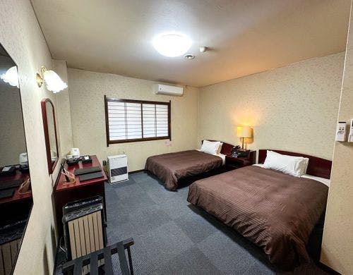 【洋室モダンツイン】24平米　トイレ&バス