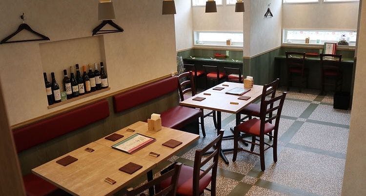 ร้านอาหารชั้น 1