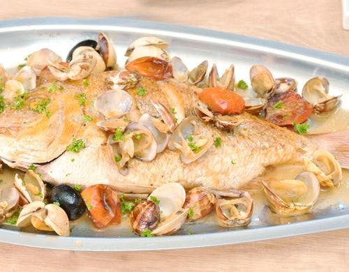 新鮮なお魚の豪快アクアパッツア