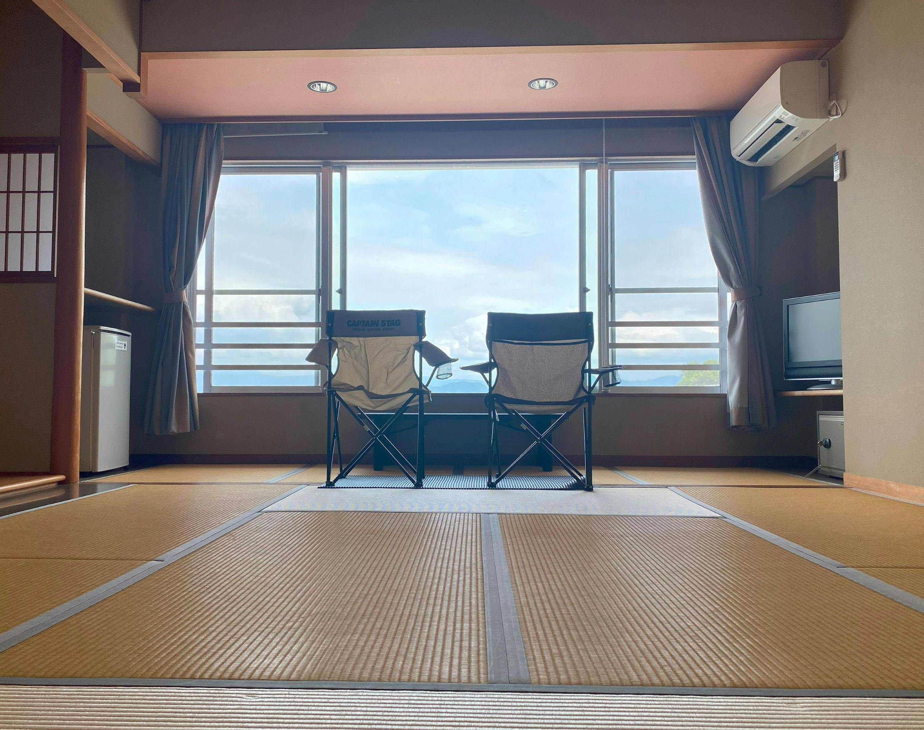 ห้องพักสไตล์ญี่ปุ่นขนาด 10 เสื่อทาทามิ