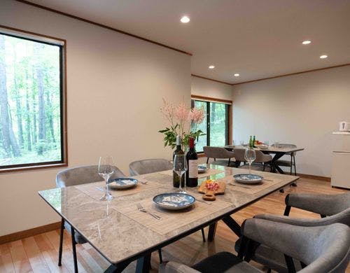 ダイニングテーブル使用イメージ