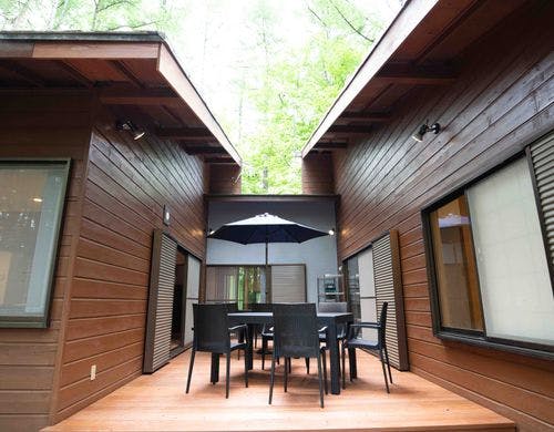 デッキの正面写真