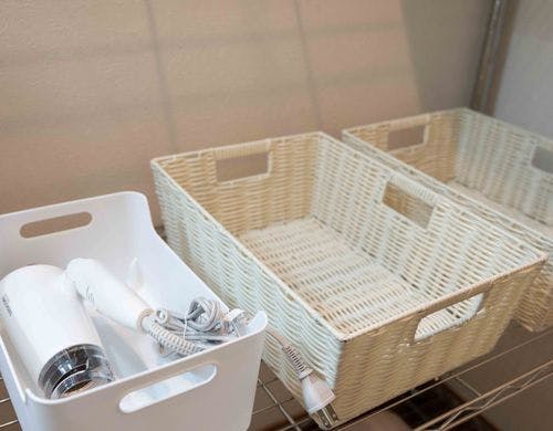 バスルーム備え付けのヘアドライヤー