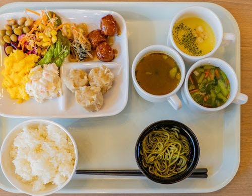 朝食