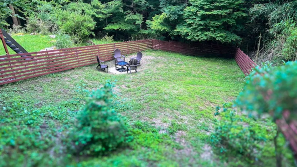 L&B Doggy Cottage