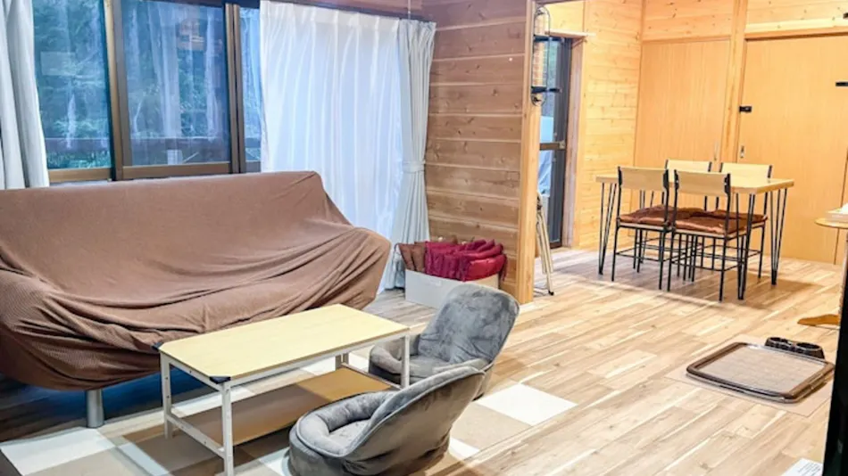 L&B Doggy Cottage