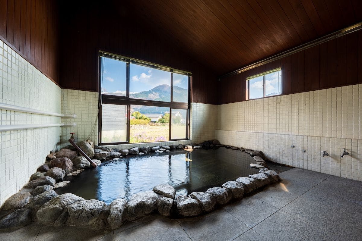 男女分开的公共大浴场