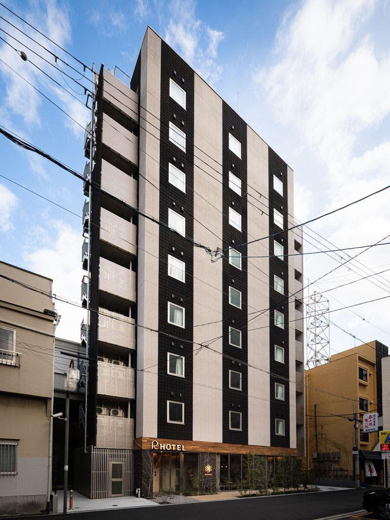 R Hotel Namba East