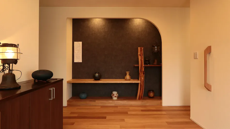 Shioka House