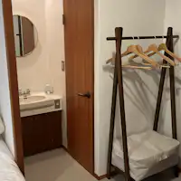 双床房的洗漱区