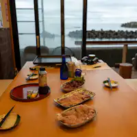 ร้านอาหารที่มองเห็นวิวทะเล