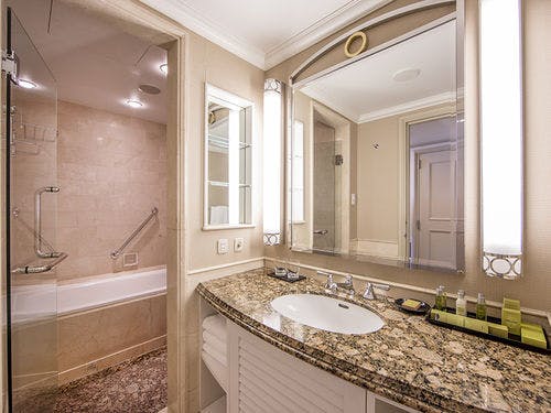 デラックスキングルーム