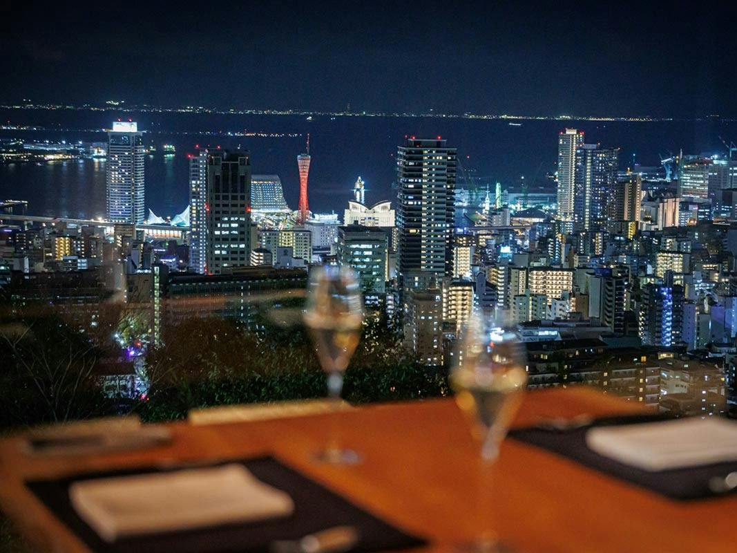 【光に包まれる贅沢な夜のひととき】神戸北野テラスディナーと世界一の朝食