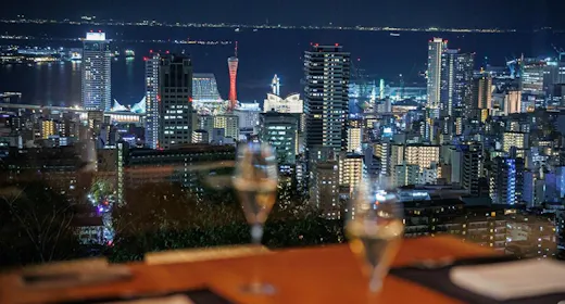【光に包まれる贅沢な夜のひととき】神戸北野テラスディナーと世界一の朝食