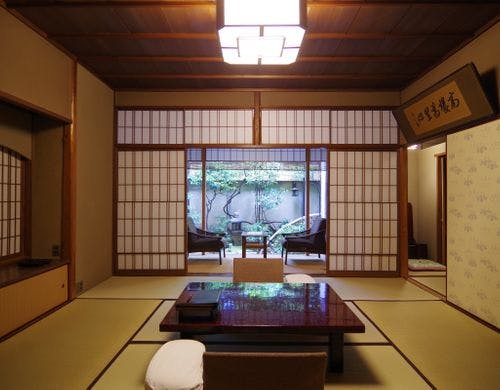 本館8帖＋控えの間タイプ