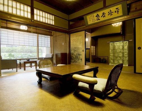 本館8帖＋控えの間　夏座敷