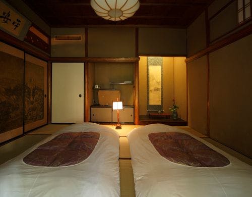 本館8帖＋控えの間　布団イメージ