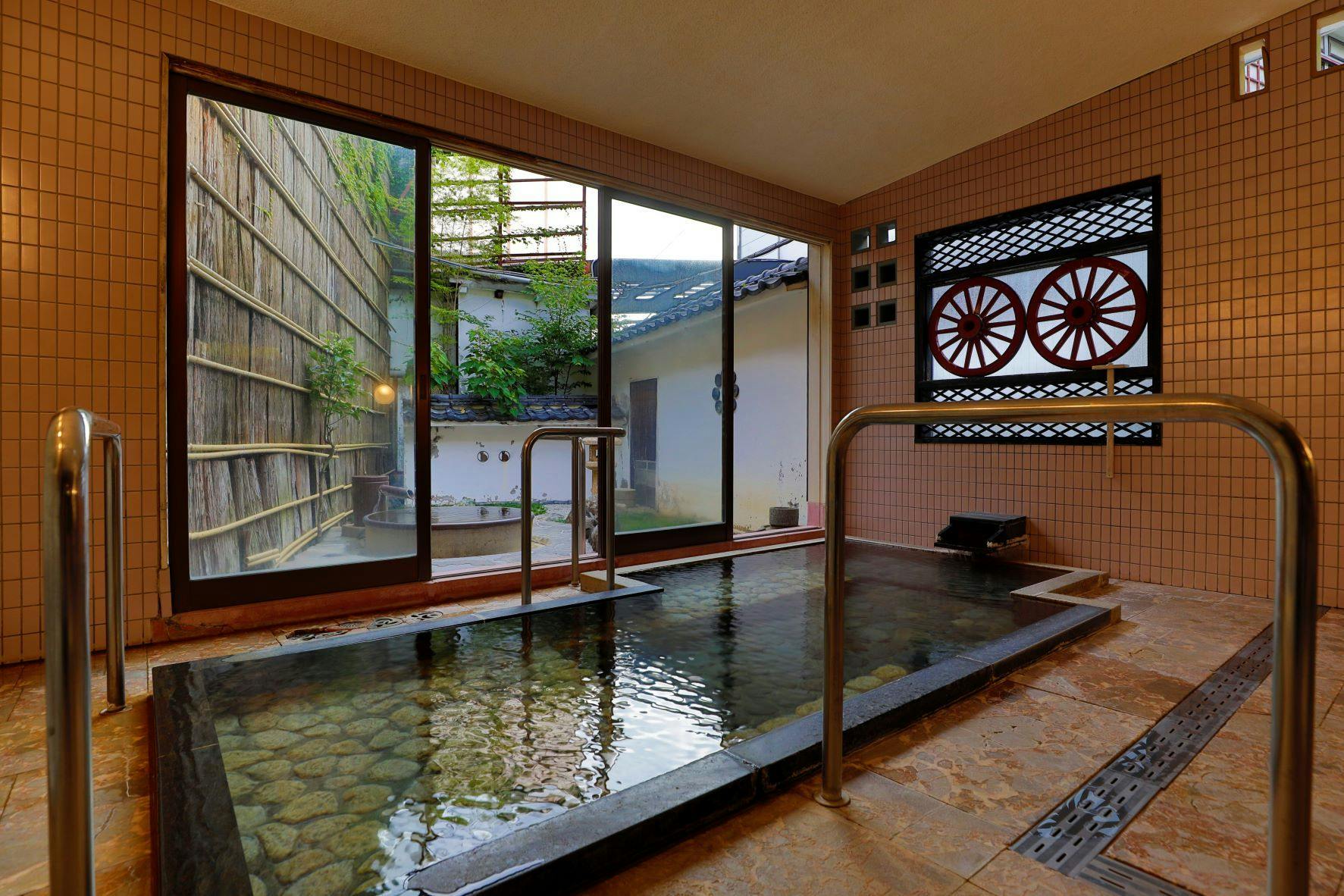 坂聖・玉樟園（旧：玉樟園新井）