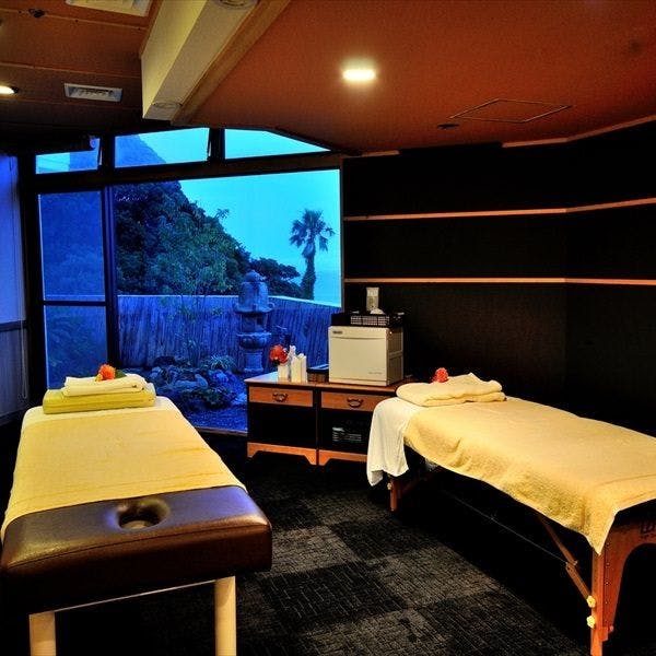 整体マッサージ「LomiLomi」