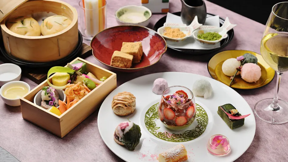 The Prince Kyoto Takaragaike, Autograph Collection