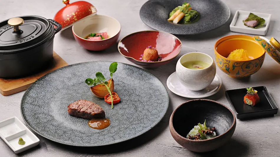 The Prince Kyoto Takaragaike, Autograph Collection