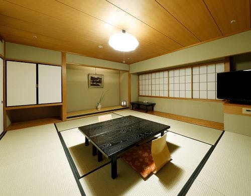 ファミリールーム和室　バスルーム