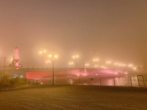 สะพานนุซาไม (คืนหมอก)