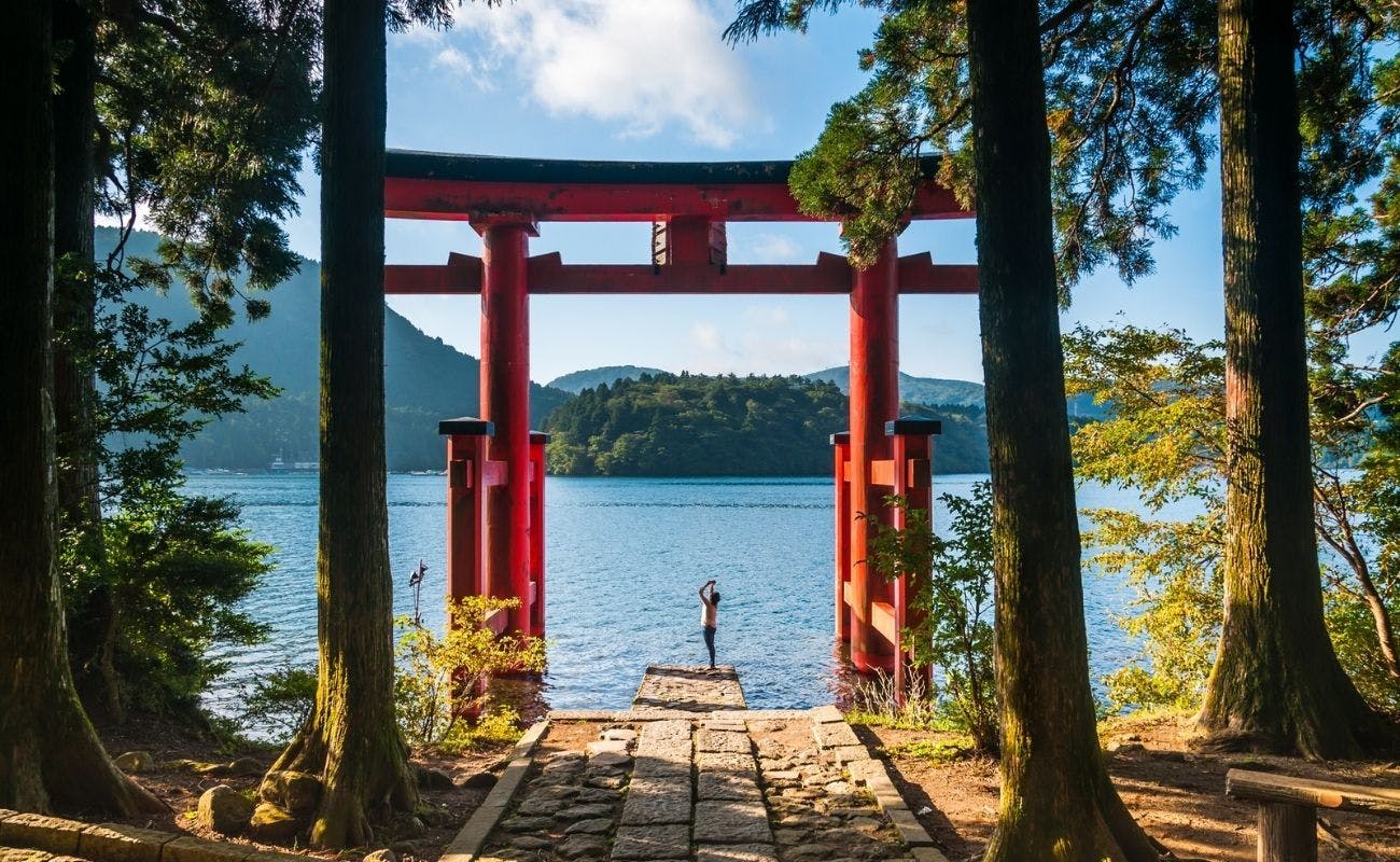 Gerbang Perdamaian Kuil Hakone