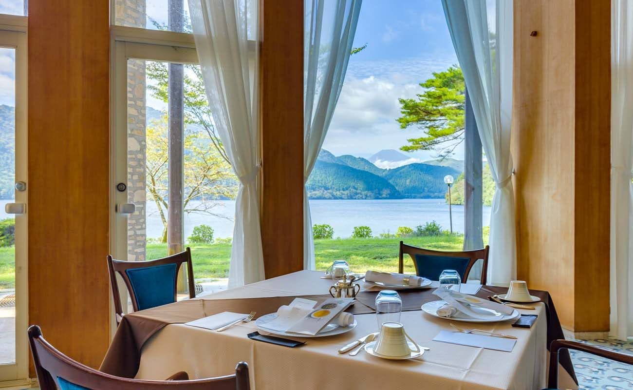 Ruang Makan Utama Le Trianon