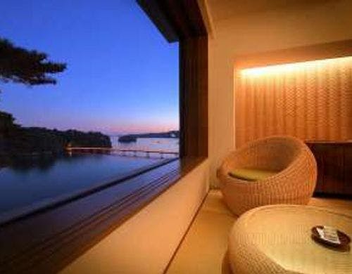 ハイクラスコーナーツイン『海色』