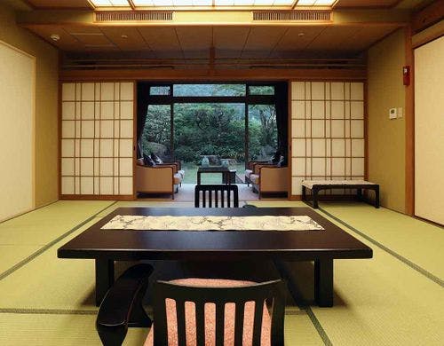 【貴賓室 老松】庭園付き和室