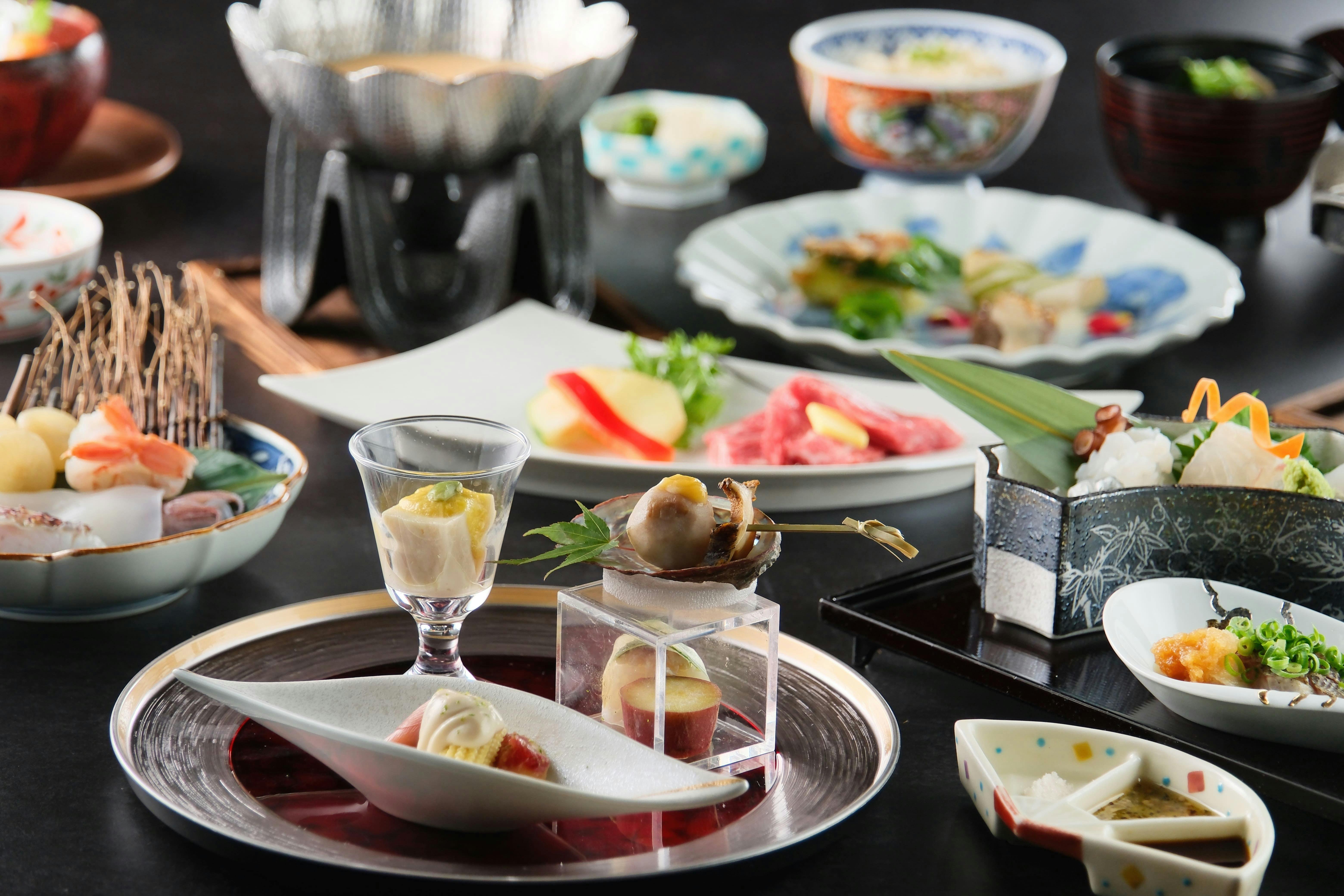 【特々撰会席-お部屋食 -】“質にこだわり”瀬戸内の旬を味わう＜旅のお食事を重視＞したい方。