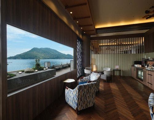 プレミアムラウンジ