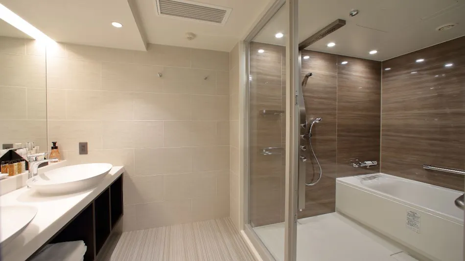 ANA Crowne Plaza Hotel Kumamoto New Sky