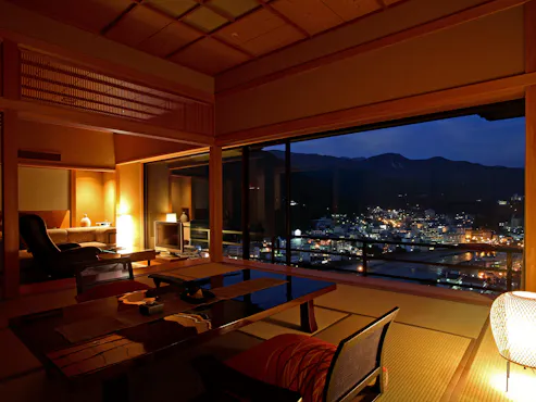 ห้องสไตล์ญี่ปุ่นและตะวันตกกลาง วิวกลางคืน