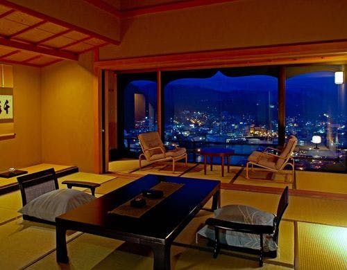 つま側和室　夜景