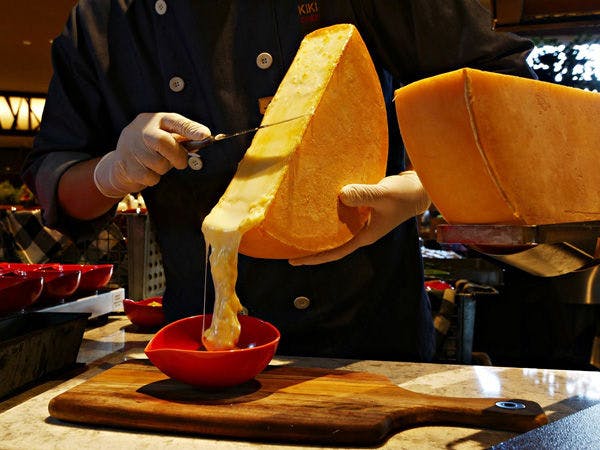 花畑牧場のラクレットチーズ