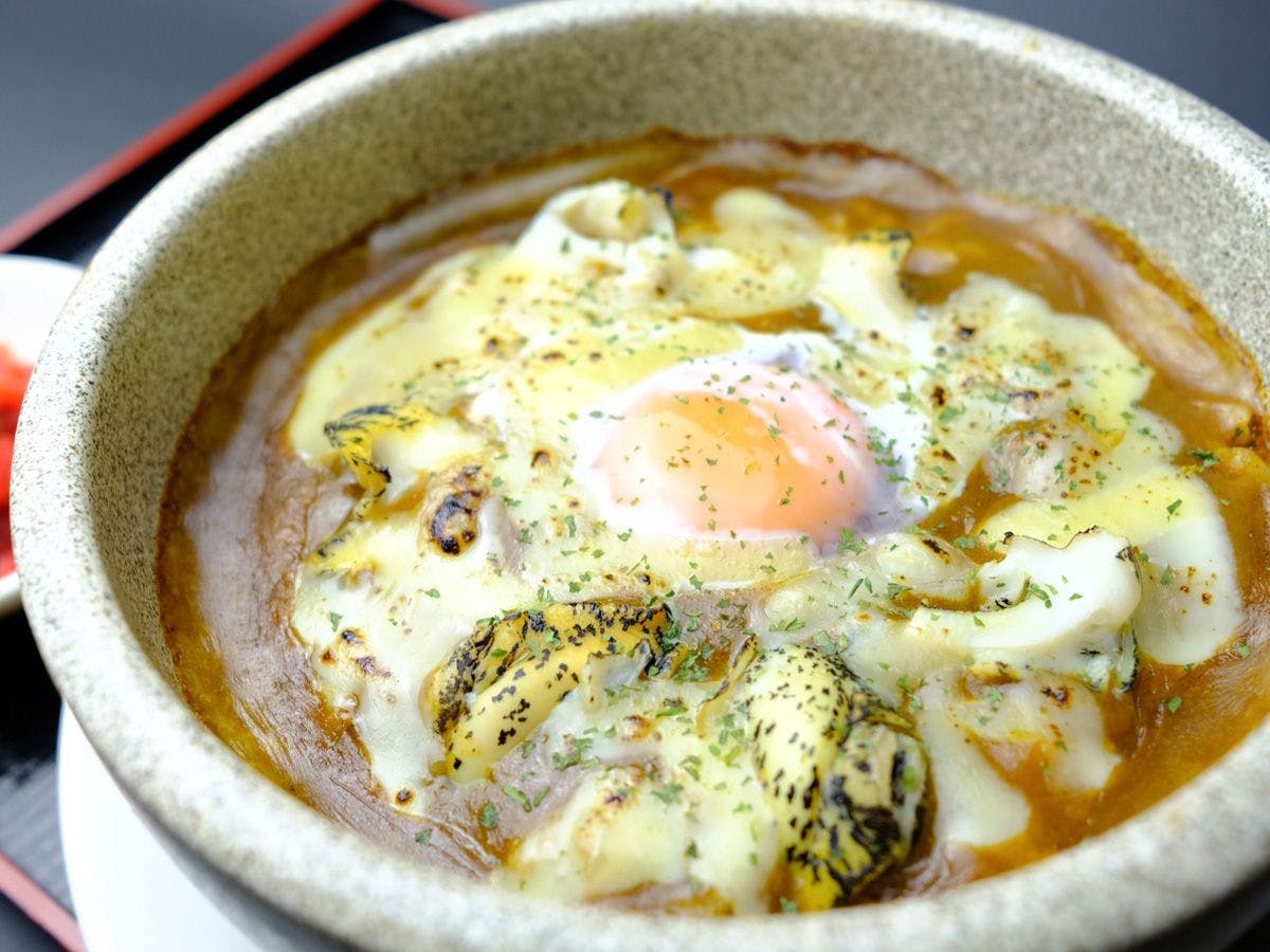 ・【ツブ玉石焼カレー】