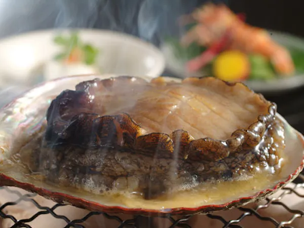 【早割30】<お日にち限定>一人3300円お得【量より質の特選会席×個室食】但馬牛&活鮑&地物鮮魚