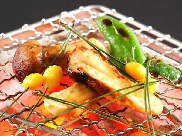 【厳選素材会席×夕食は個室】<9月10月11月>松茸炭火焼き&鮮魚お造りグレードUP