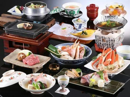 【かに会席】＜一人かに1杯相当！＞季節の会席料理＜夕食個室ダイニングまたは小宴会場＞