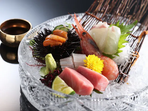 【厳選素材会席×夕食は個室】<9月10月11月>松茸炭火焼き&鮮魚お造りグレードUP