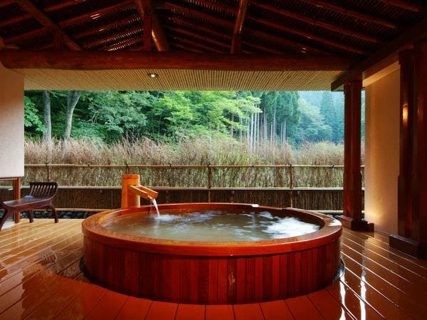 西村屋ホテル招月庭